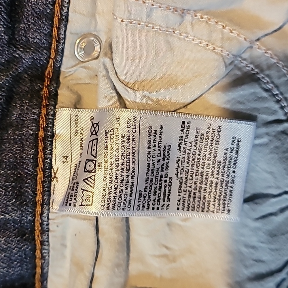 Jeans ๐ ๐ ๐ - Picture 5 of 6